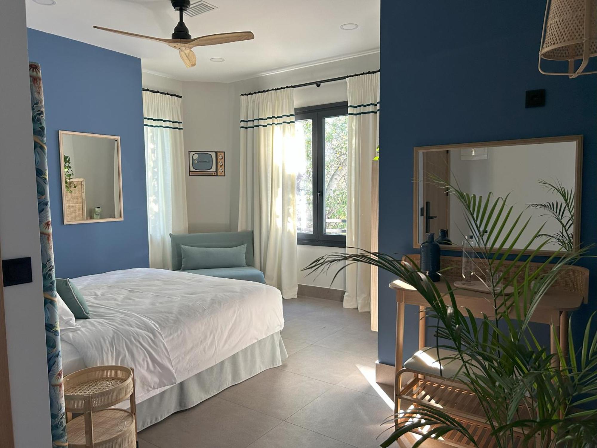 Growersgo Boutique Hostel Уелва Екстериор снимка