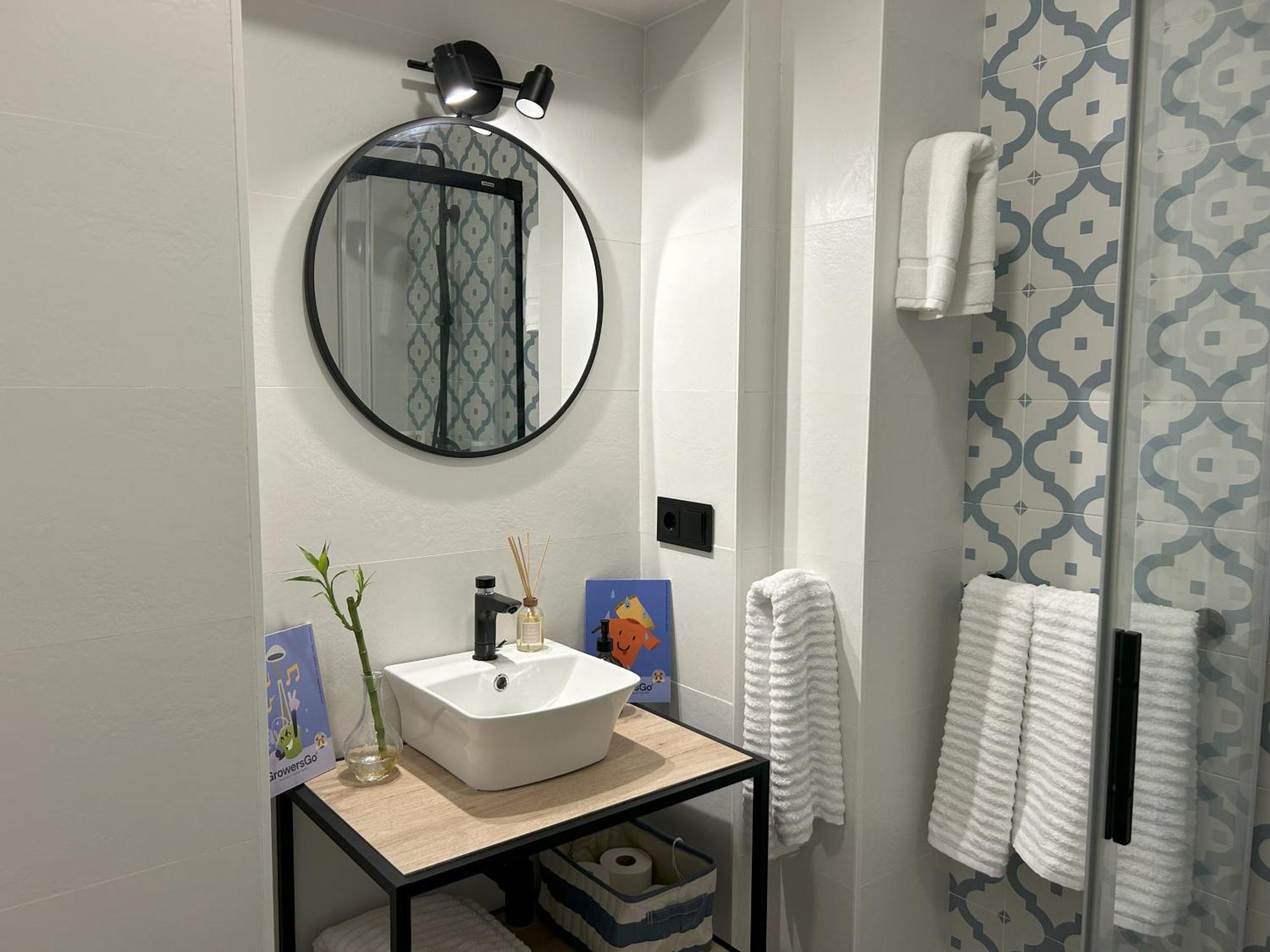 Growersgo Boutique Hostel Уелва Екстериор снимка
