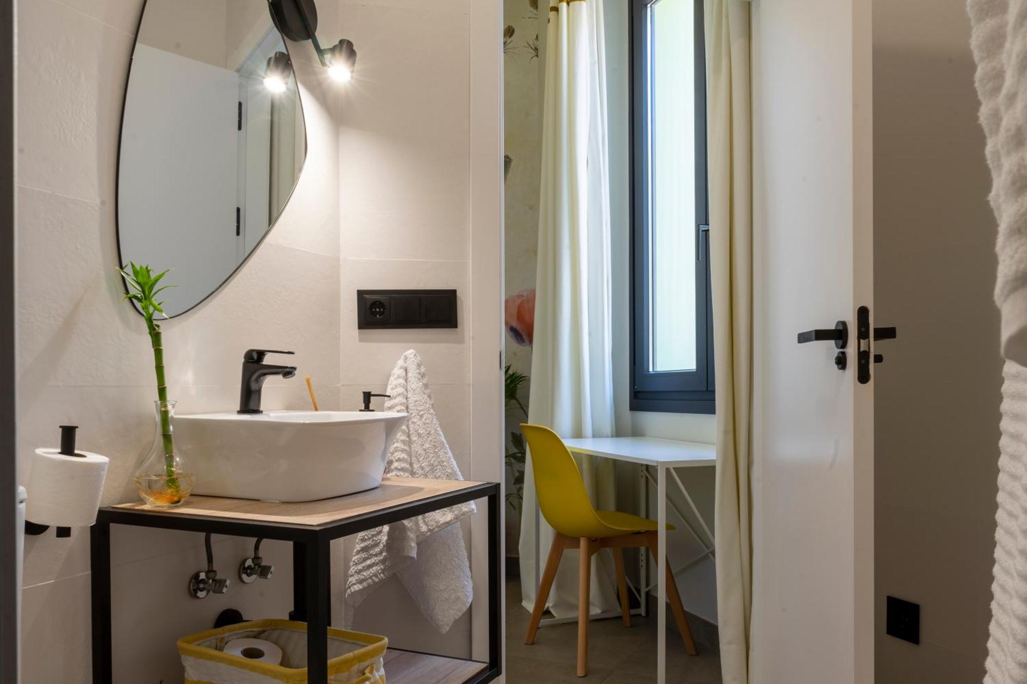 Growersgo Boutique Hostel Уелва Екстериор снимка