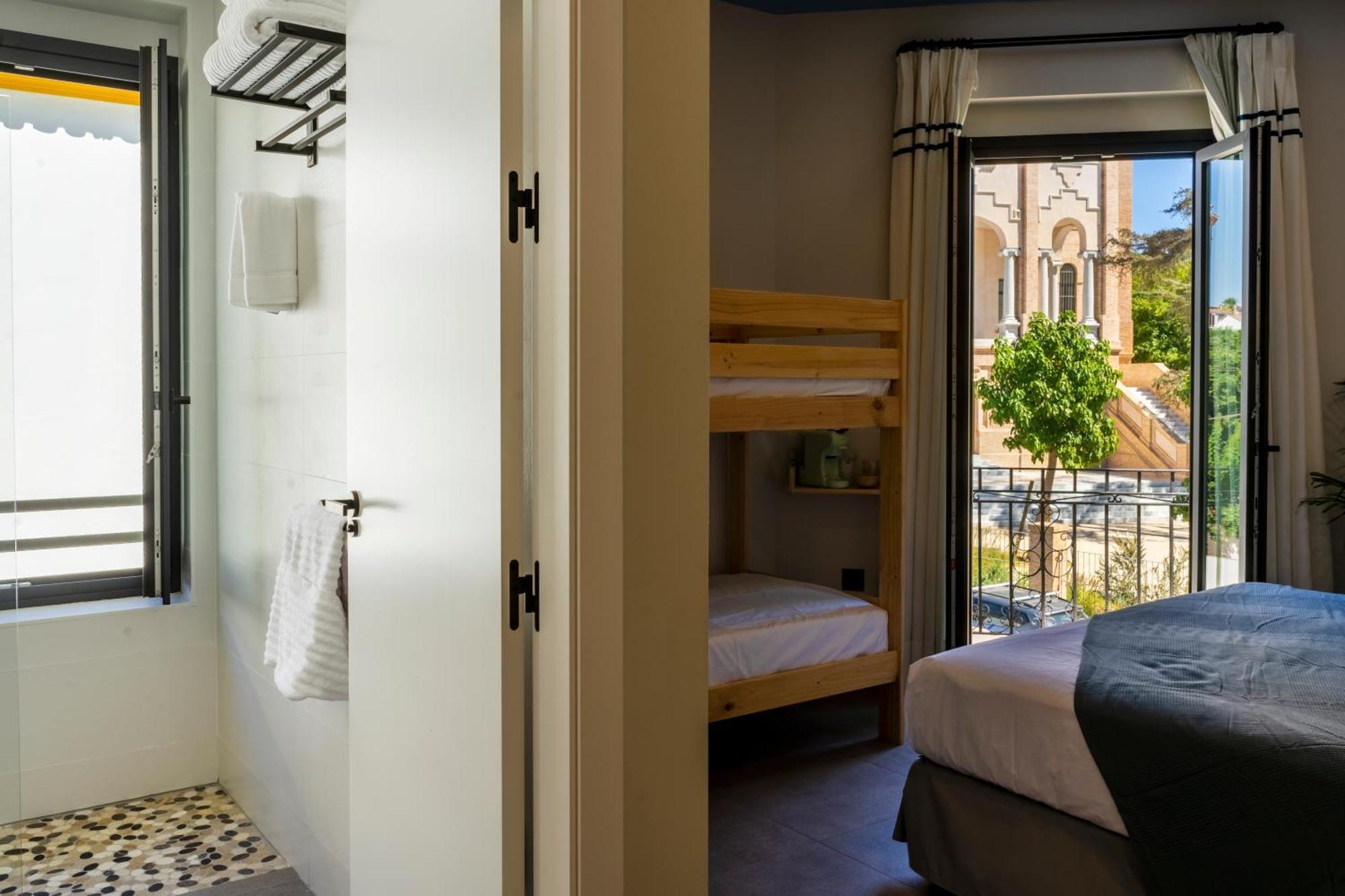 Growersgo Boutique Hostel Уелва Екстериор снимка