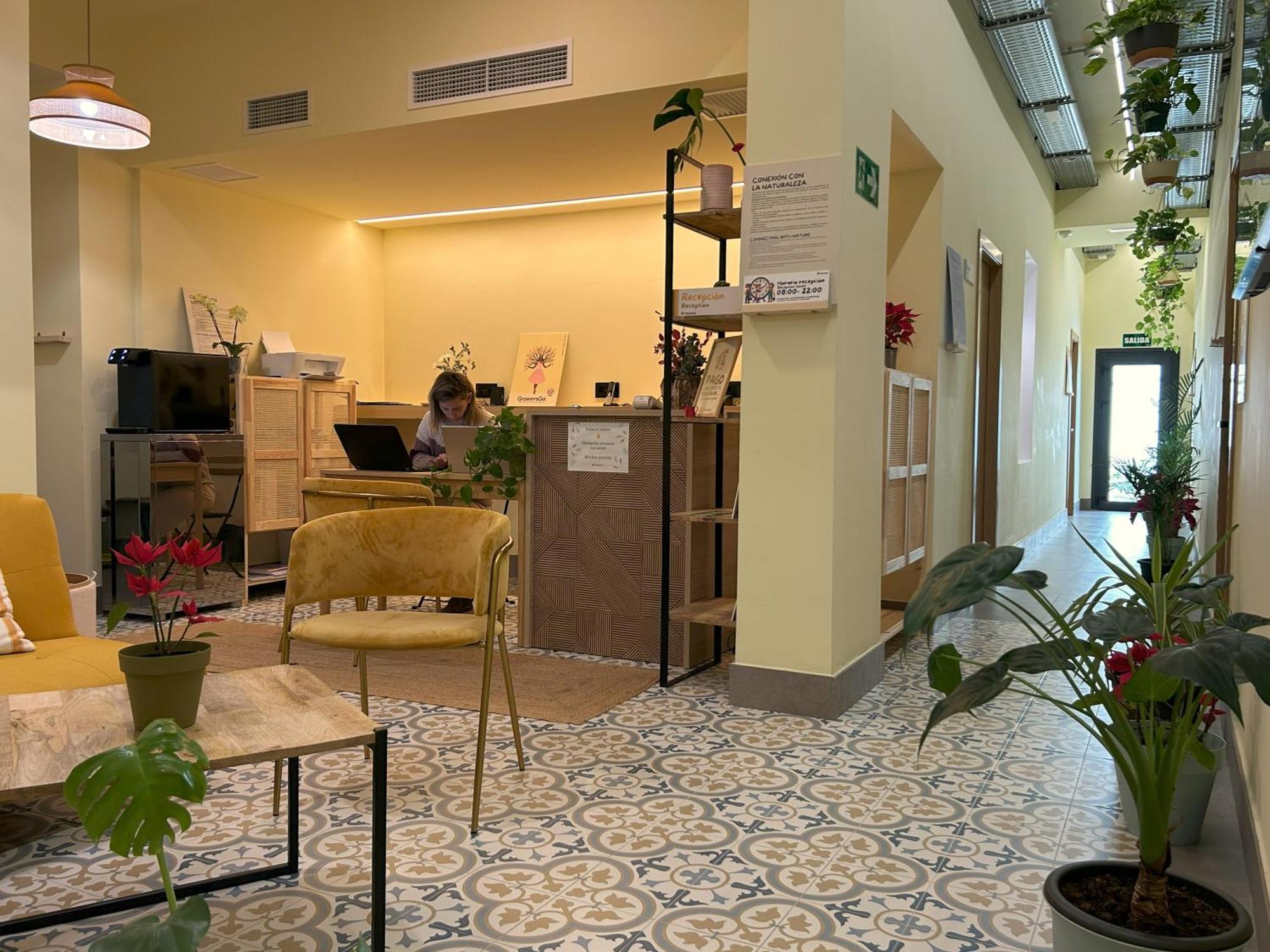 Growersgo Boutique Hostel Уелва Екстериор снимка