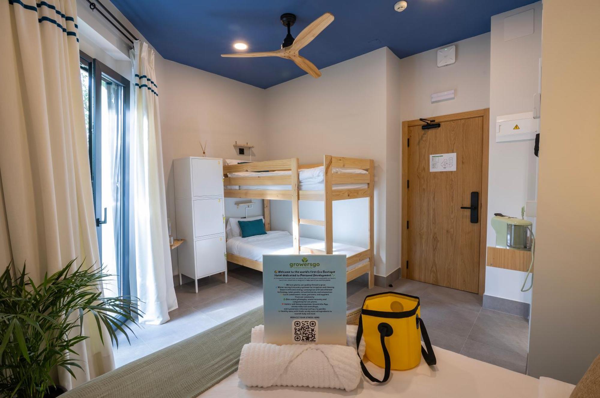 Growersgo Boutique Hostel Уелва Екстериор снимка
